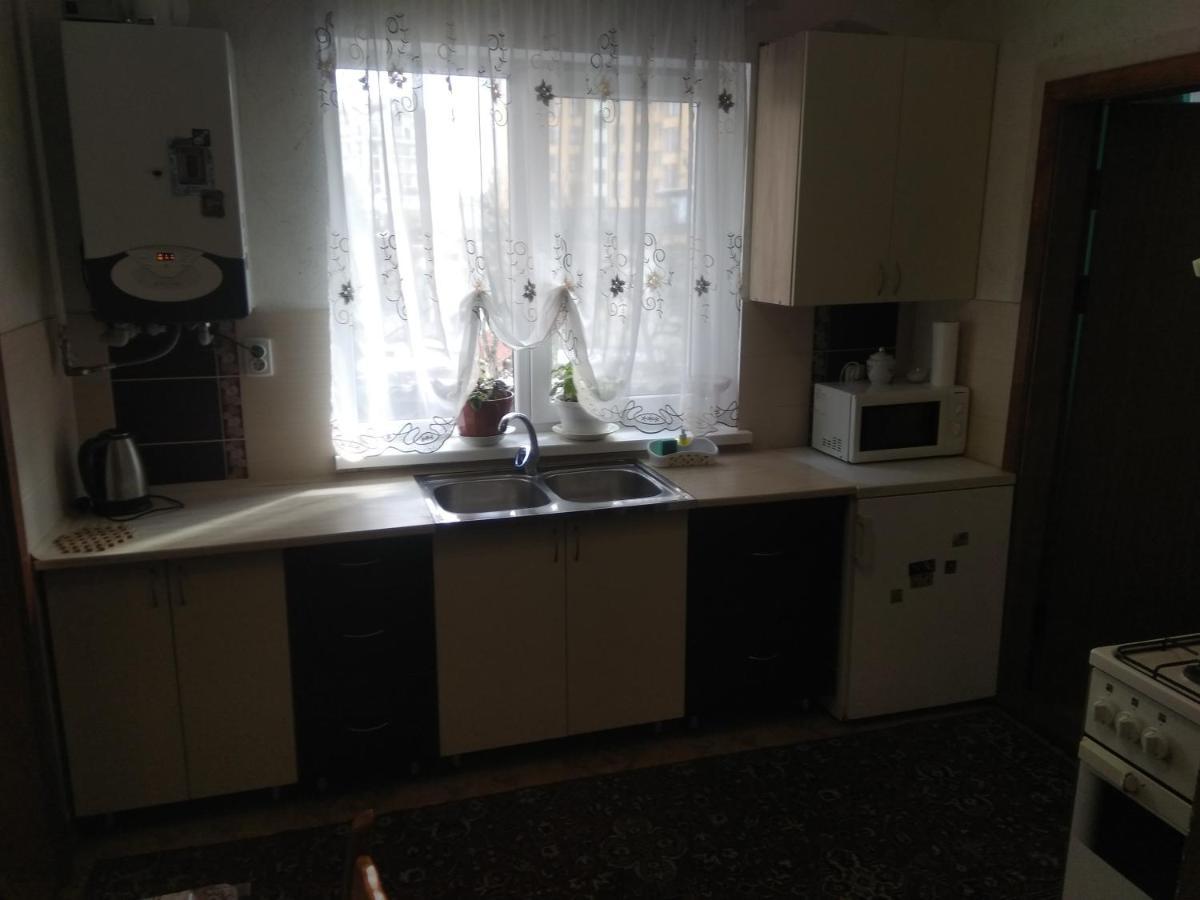 Daire двохповерховий будинок з двома апартаментами Truskavets